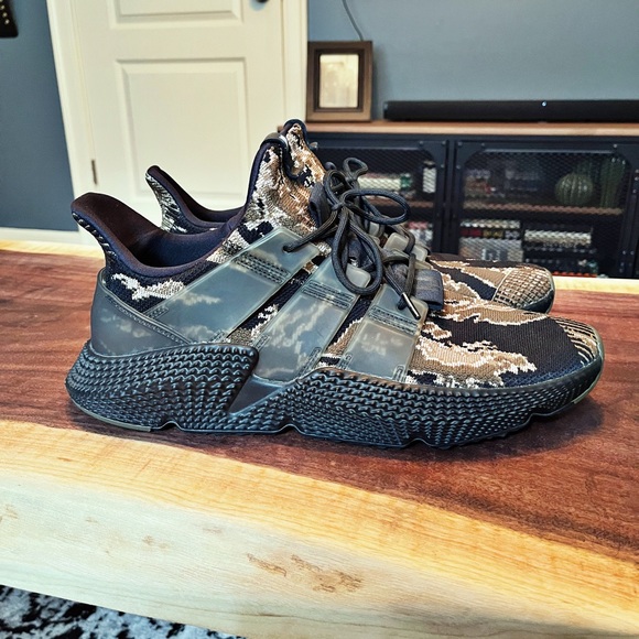 Undefeated Adidas Prophere Tiger Camo - Picture 2 of 6